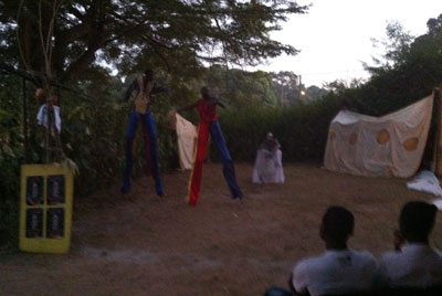 spectacle de la compagnie togolaise Kadam-Kadam